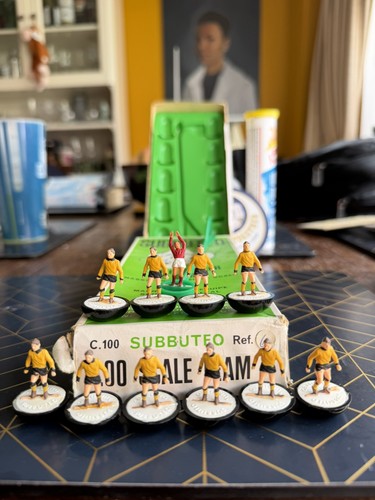 Subbuteo heavyweight team ref - team,